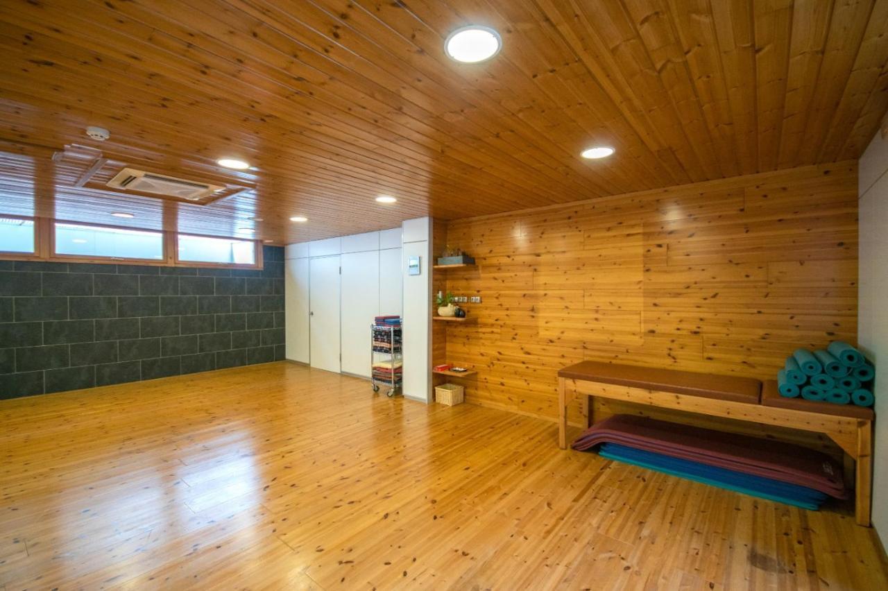 Hotel Somlom - Eco Friendly Montseny Сант-Эстеве-де-Палаутордера Экстерьер фото